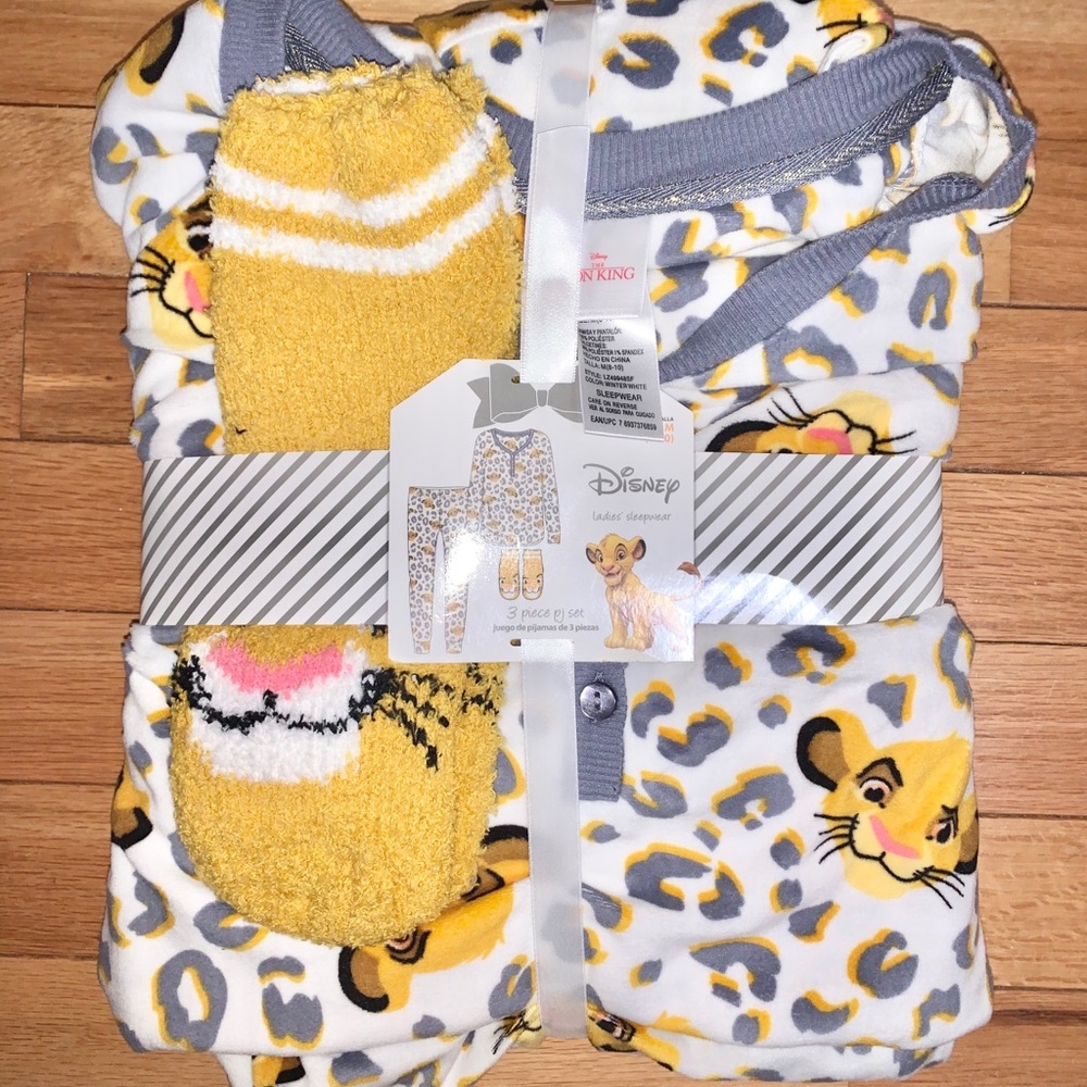 Women’s lion king pajamas